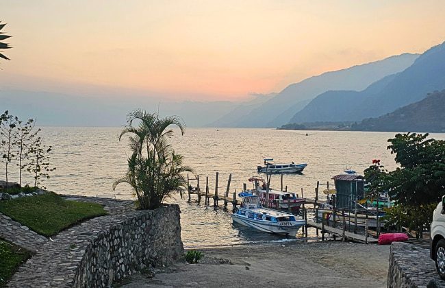 Lago de Atitlán atardecer